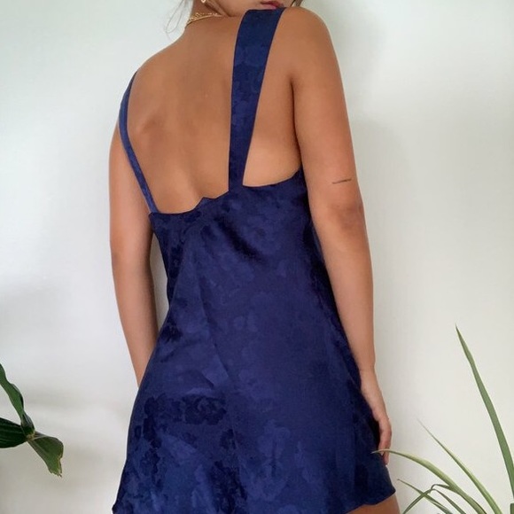 🧸 Victoria Secret vintage gold label slip dress - Picture 3 of 4